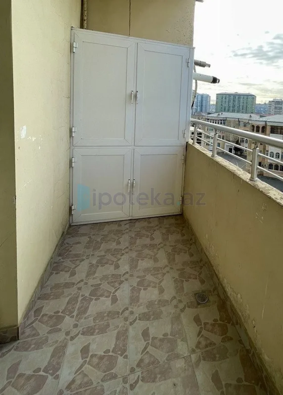 Satılır 3 otaqlı yeni tikili 110 m²