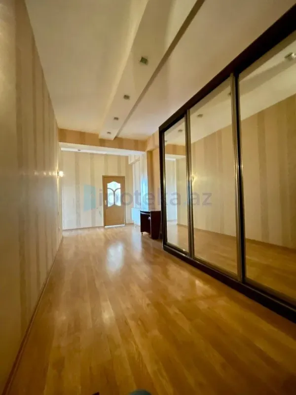 Satılır 3 otaqlı yeni tikili 110 m²