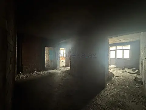 Satılır 3 otaqlı yeni tikili 175 m²