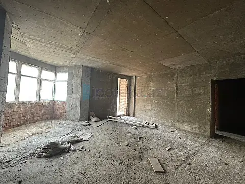 Satılır 3 otaqlı yeni tikili 175 m²
