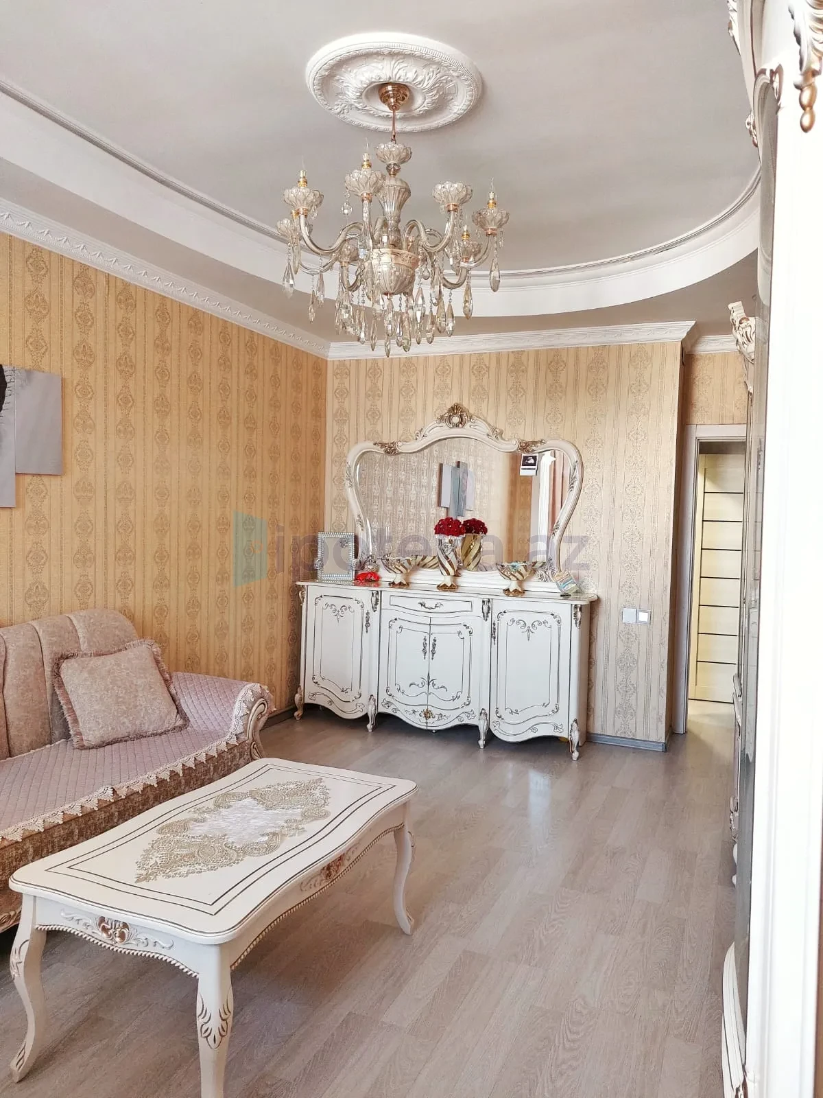 Satılır 2 otaqlı yeni tikili 76 m²