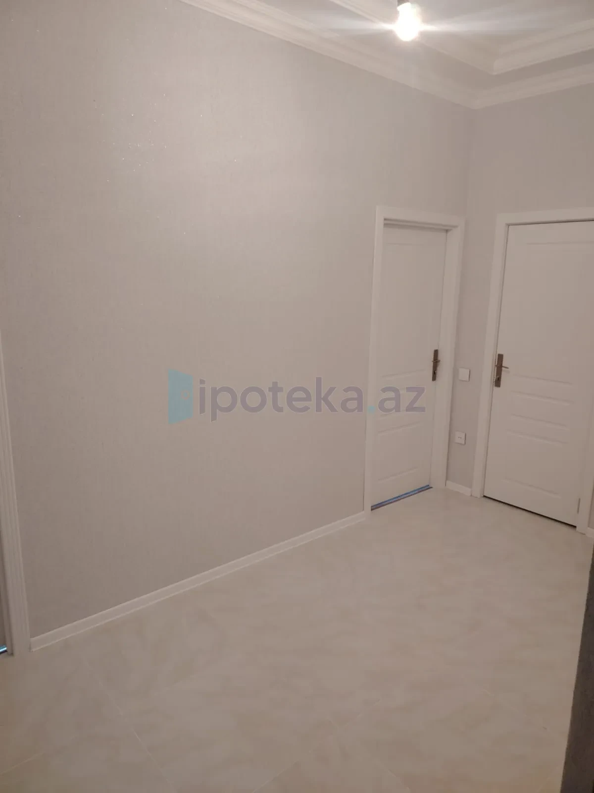 Satılır 2 otaqlı yeni tikili 74 m²