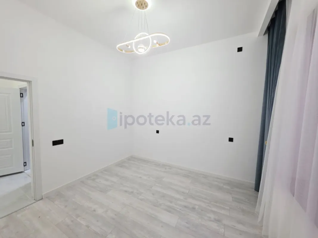 Satılır 4 otaqlı mənzil 150 m²