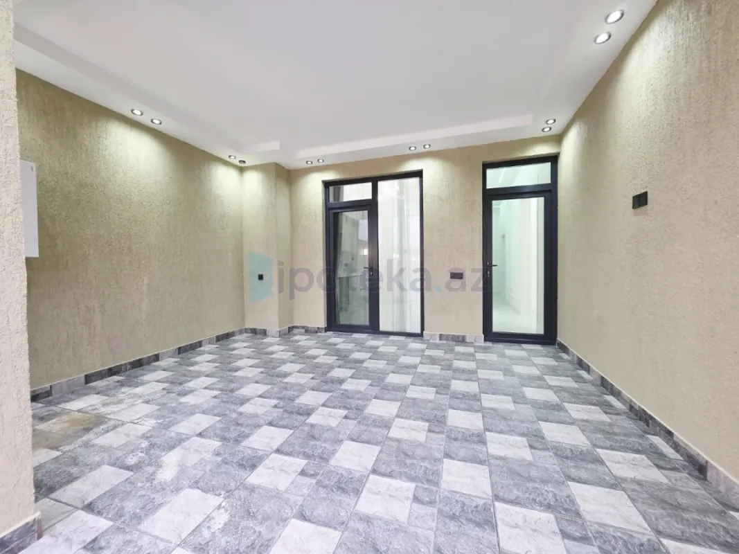 Satılır 4 otaqlı mənzil 150 m²