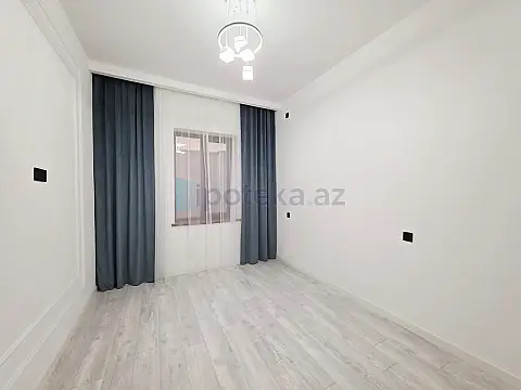 Satılır 4 otaqlı mənzil 150 m²