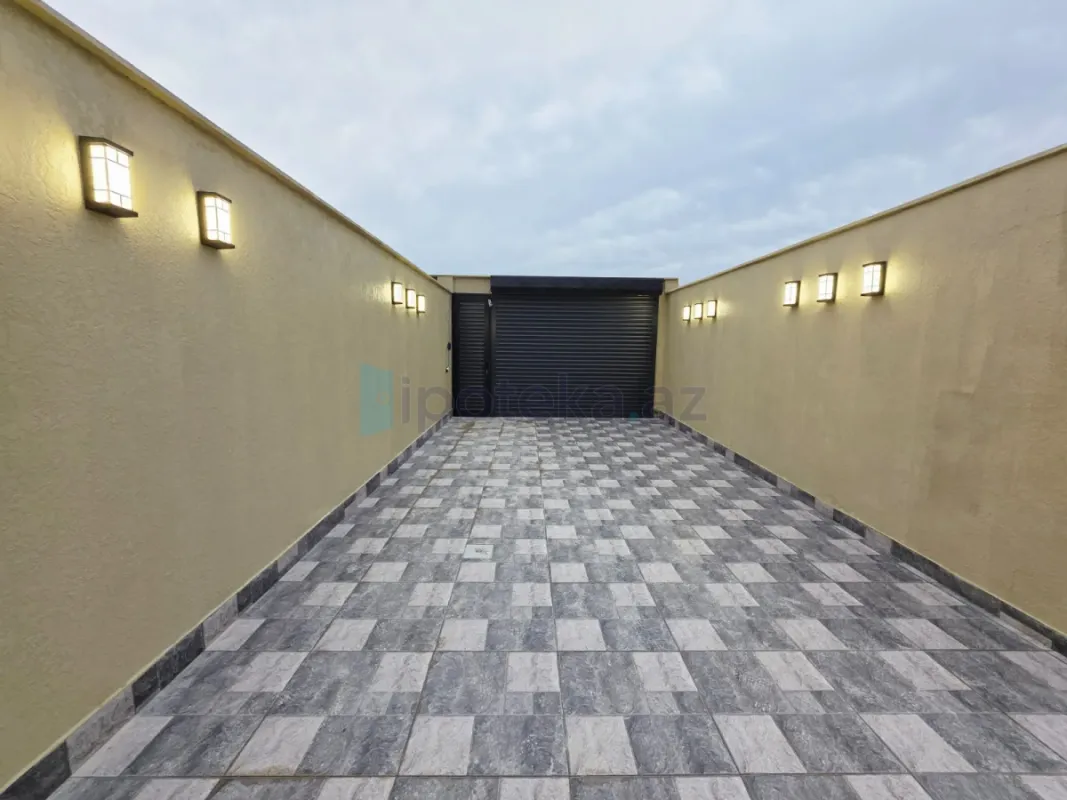 Satılır 4 otaqlı mənzil 150 m²