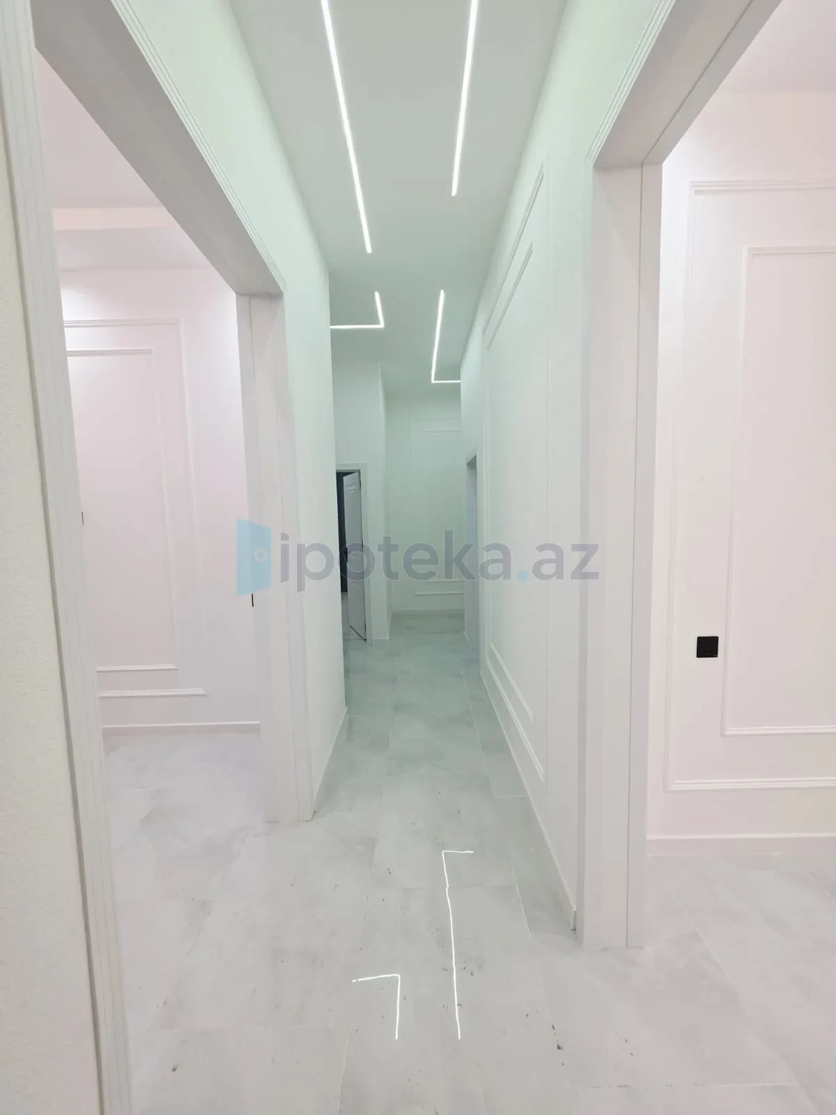 Satılır 4 otaqlı mənzil 150 m²