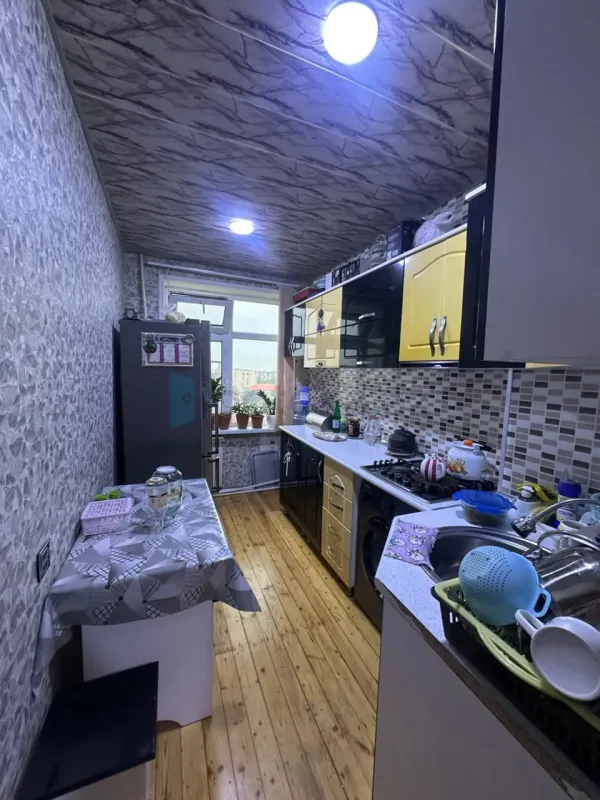 Satılır 3 otaqlı köhnə tikili 70 m²