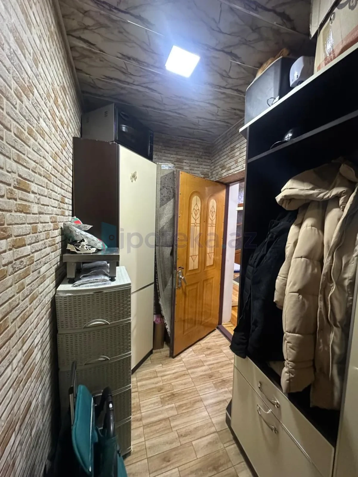 Satılır 3 otaqlı köhnə tikili 70 m²