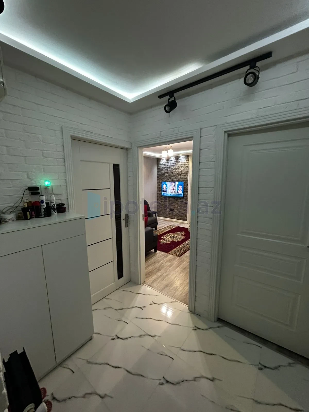 Satılır 2 otaqlı köhnə tikili 38 m²