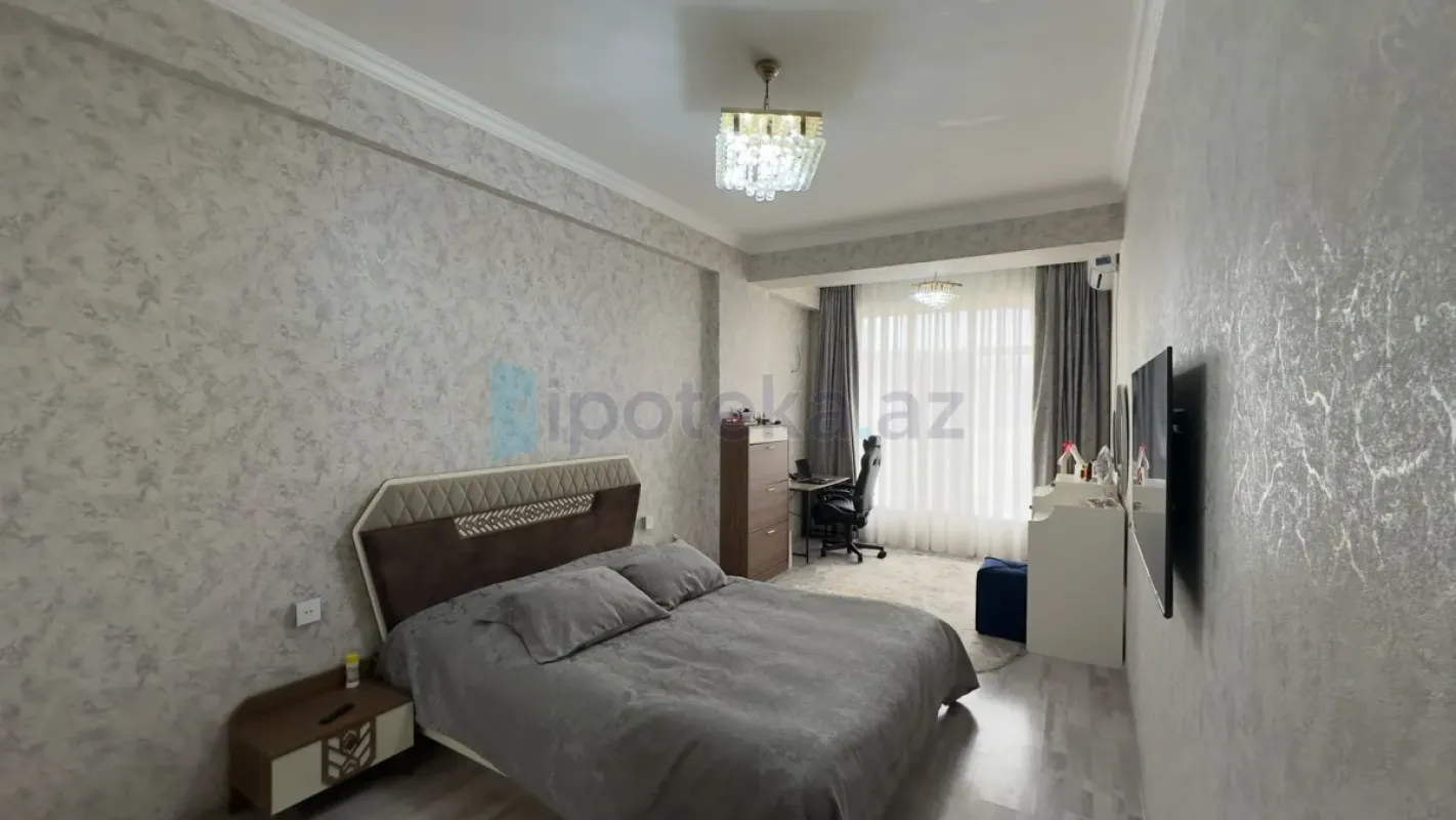 Satılır 3 otaqlı yeni tikili 132 m²