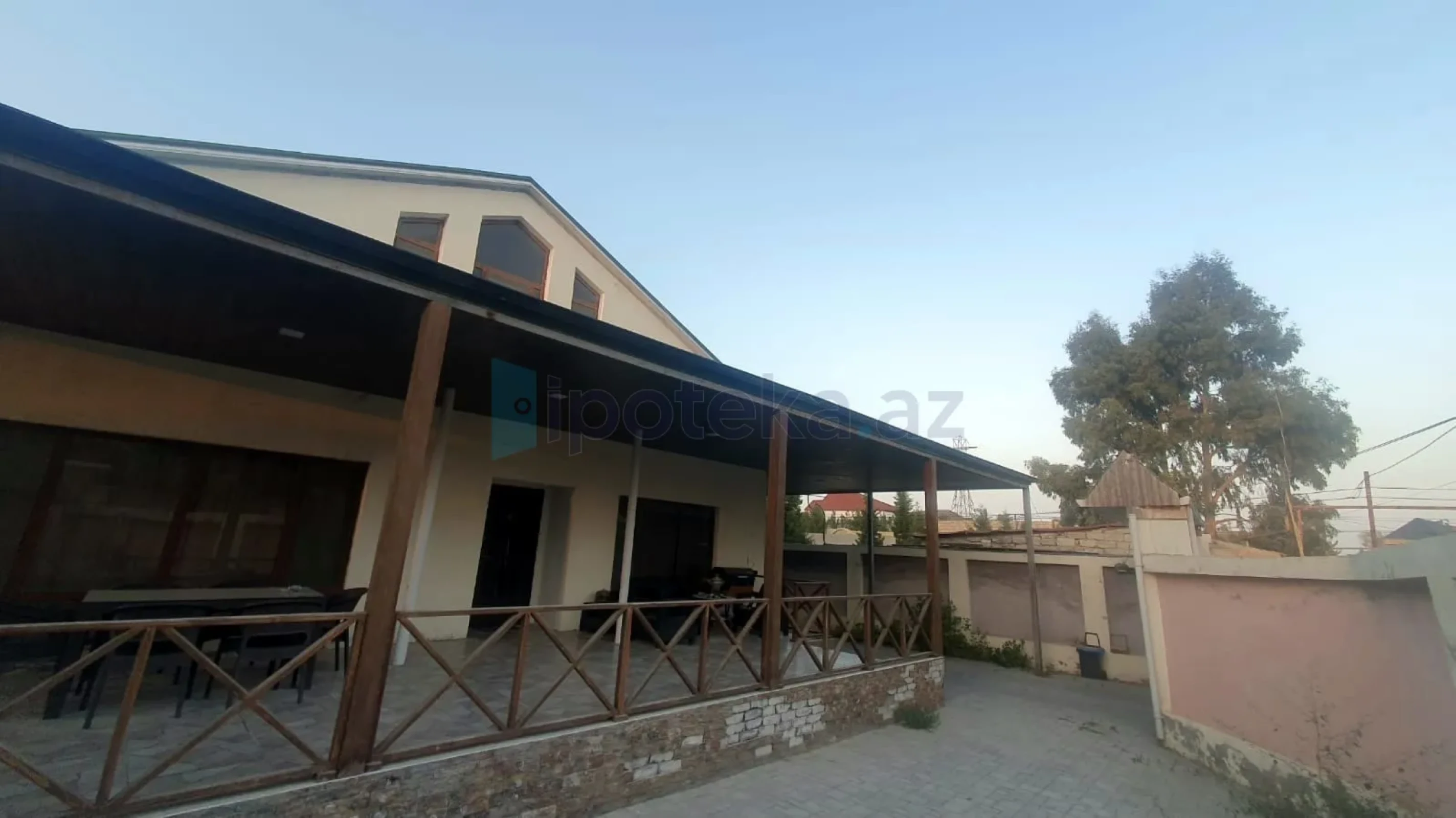 Satılır 4 otaqlı həyət evi 150 m²