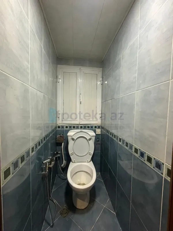 Satılır 2 otaqlı köhnə tikili 65 m²