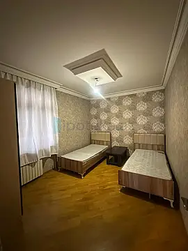 Satılır 2 otaqlı köhnə tikili 65 m²