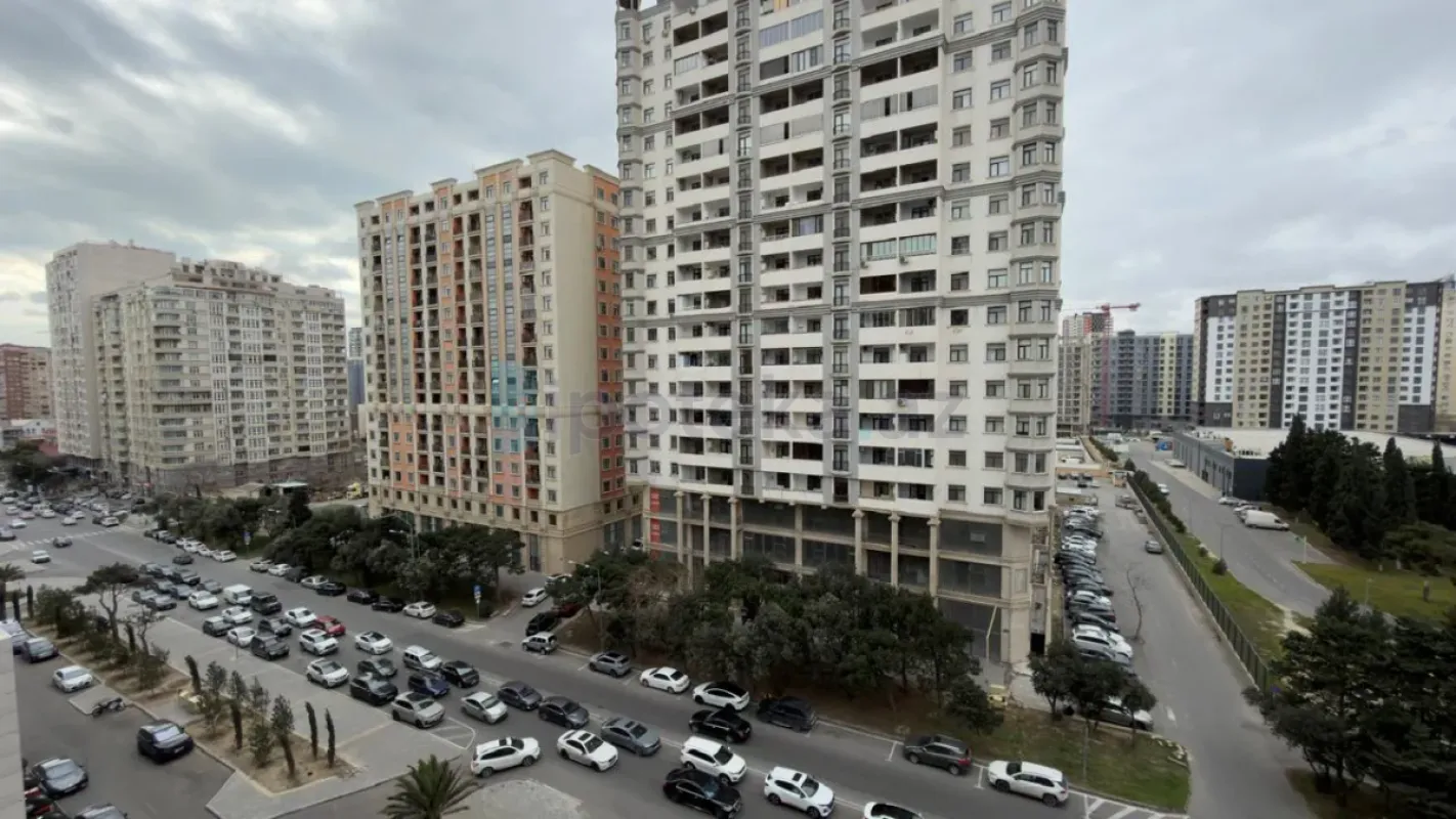 Satılır 4 otaqlı yeni tikili 230 m²