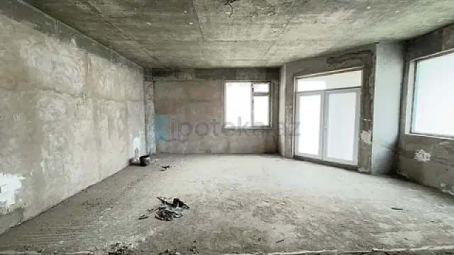 Satılır 4 otaqlı yeni tikili 230 m²