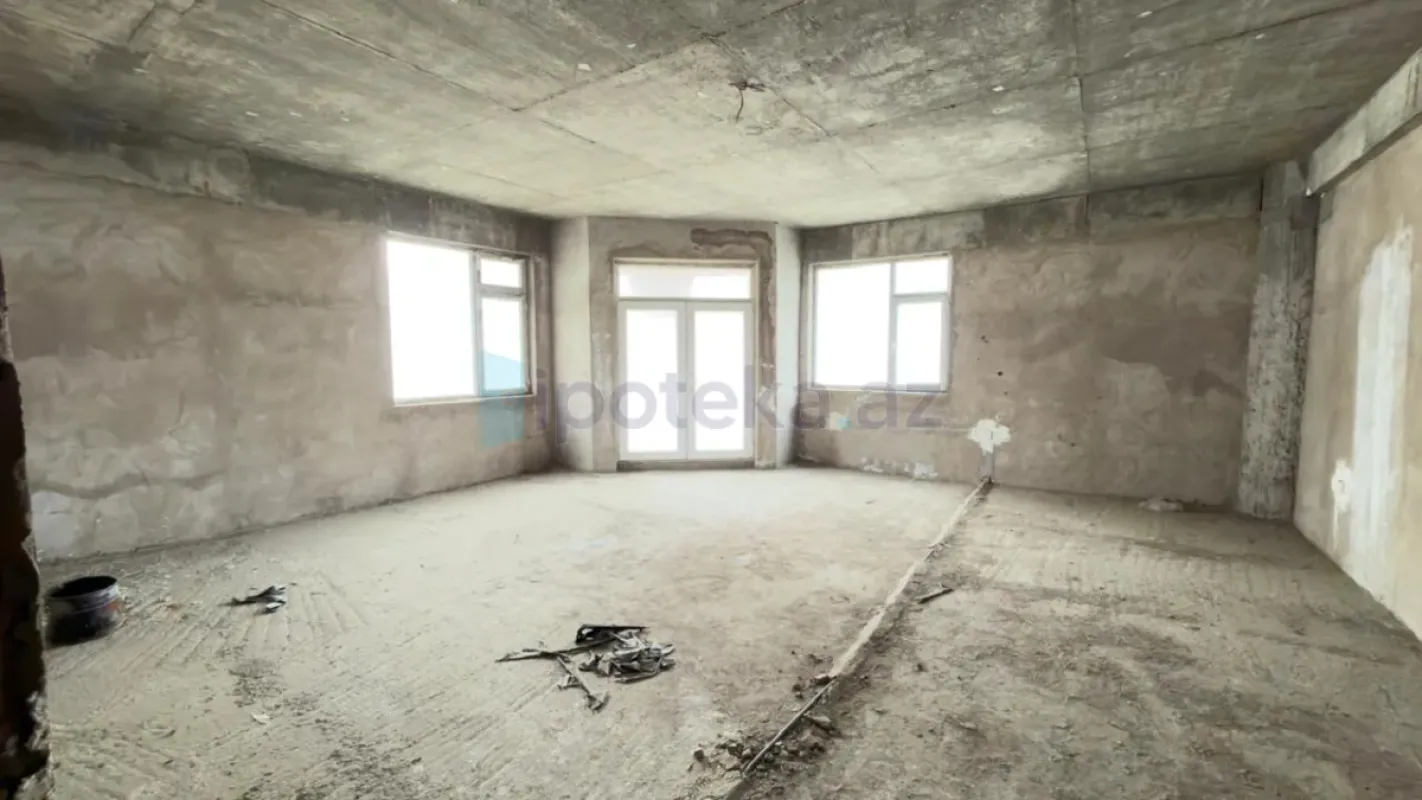 Satılır 4 otaqlı yeni tikili 230 m²