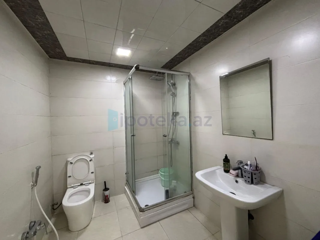 Satılır 3 otaqlı yeni tikili 124 m²