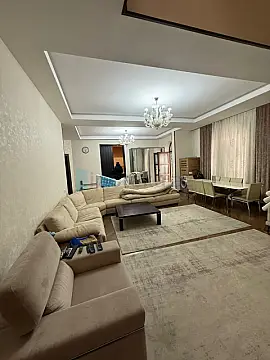 Satılır 6 otaqlı mənzil 200 m²