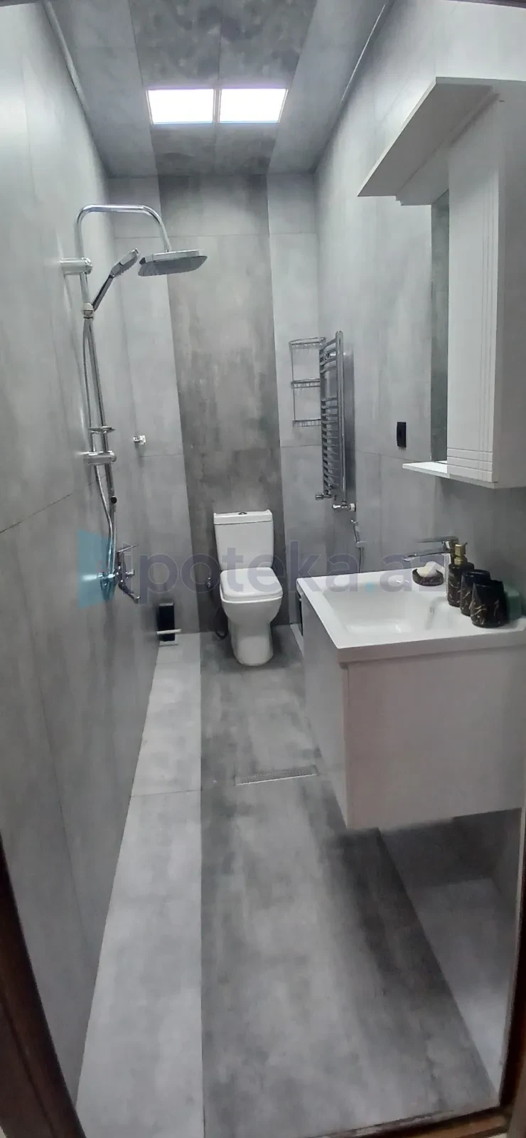 Satılır 3 otaqlı ofis 110 m²