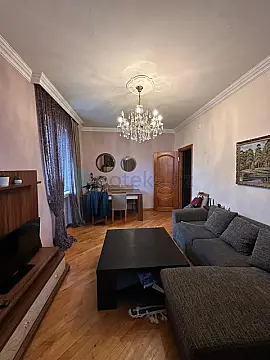 Satılır 2 otaqlı köhnə tikili 58 m²