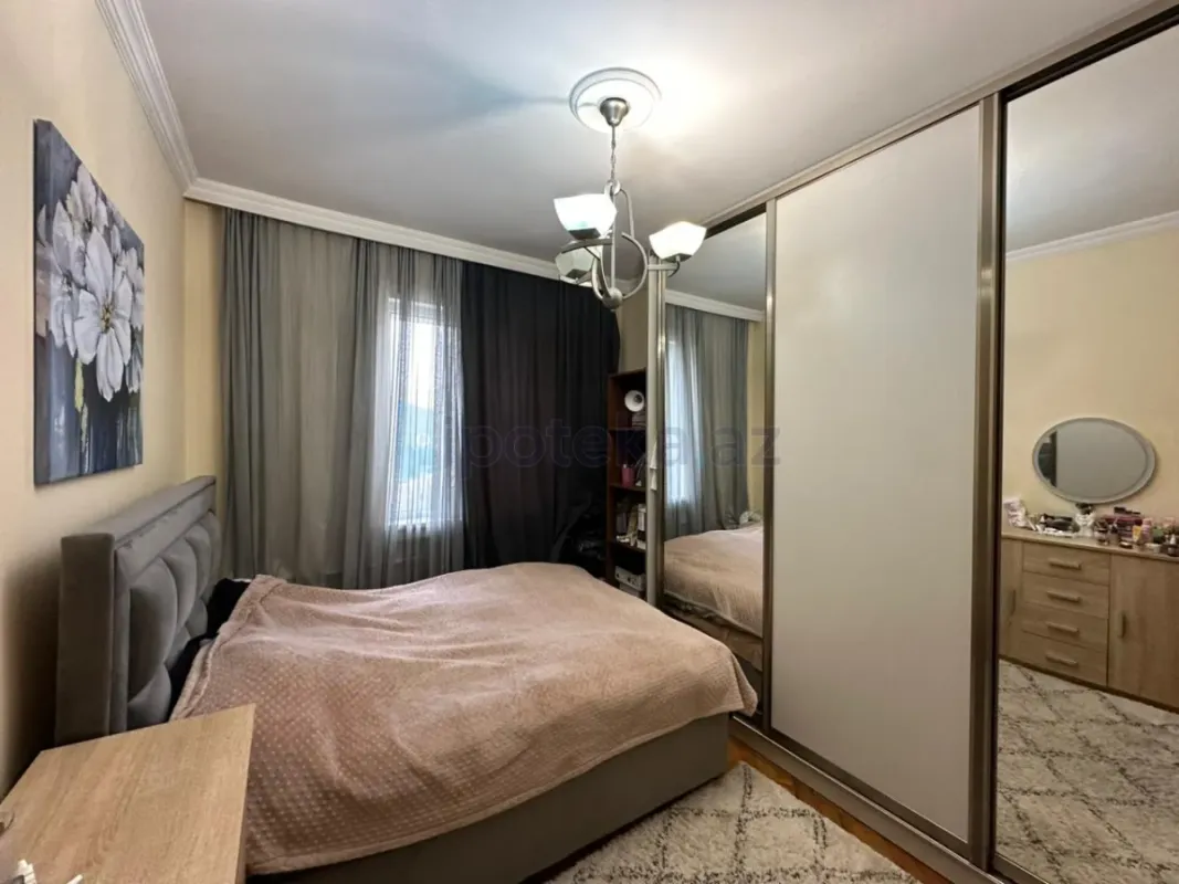 Satılır 2 otaqlı köhnə tikili 58 m²