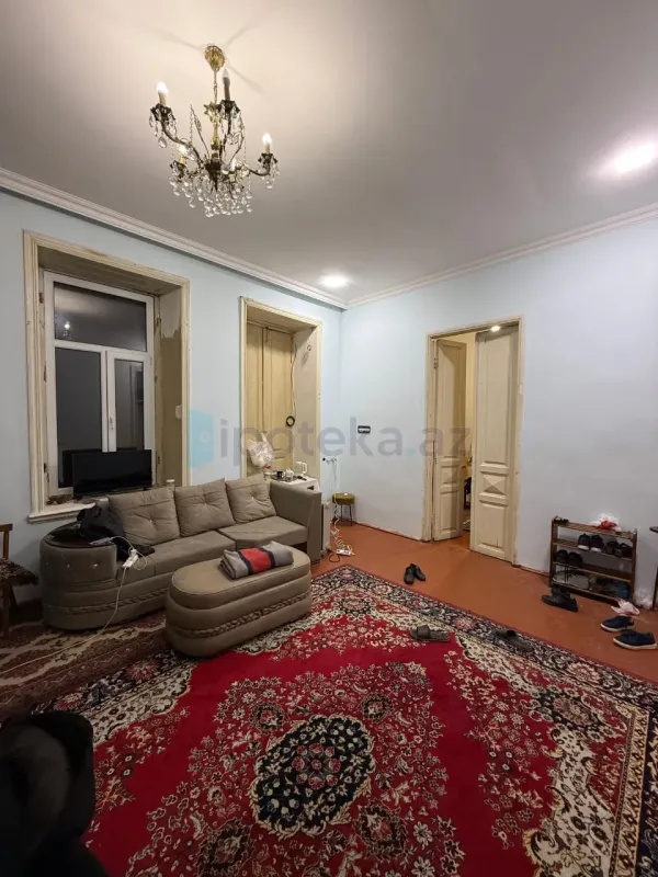 Satılır 2 otaqlı köhnə tikili 50 m²