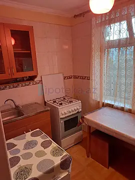Satılır 1 otaqlı köhnə tikili 32 m²