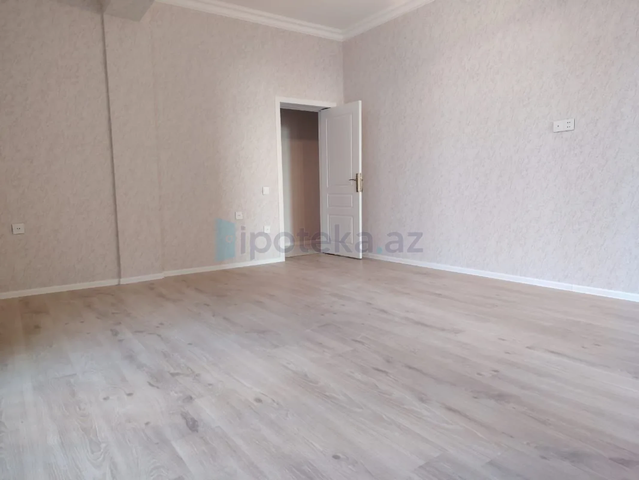 Satılır 3 otaqlı yeni tikili 84 m²