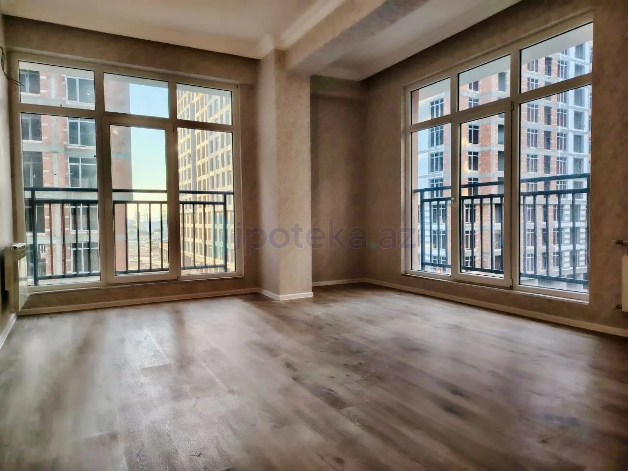Satılır 3 otaqlı yeni tikili 80 m²