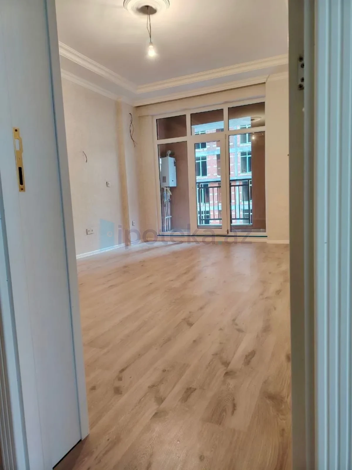 Satılır 3 otaqlı yeni tikili 80 m²