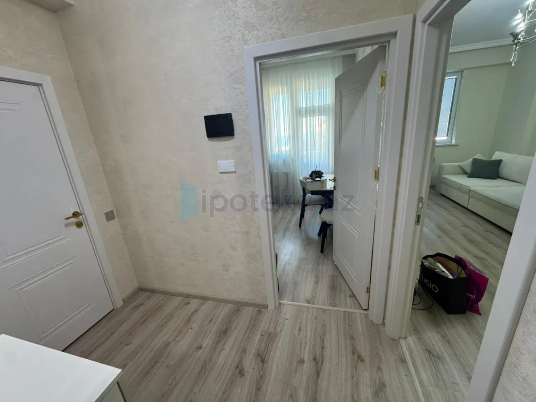 Satılır 1 otaqlı yeni tikili 42 m²
