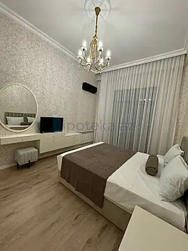Satılır 3 otaqlı yeni tikili 140 m²
