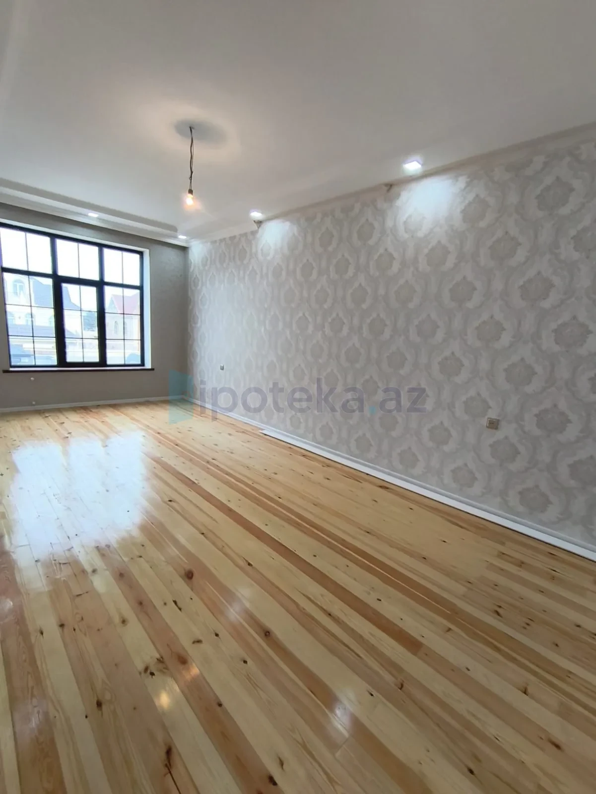 Satılır 4 otaqlı həyət evi 140 m²