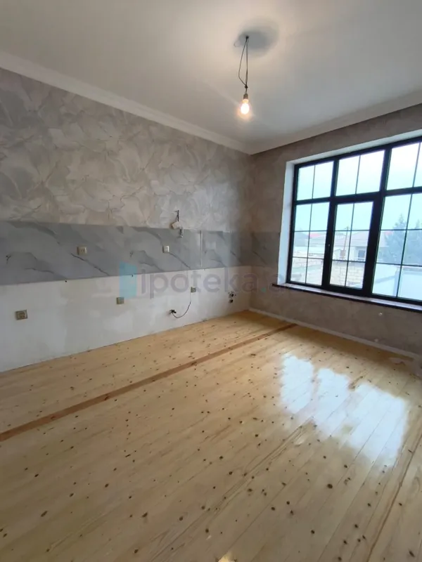 Satılır 4 otaqlı həyət evi 140 m²