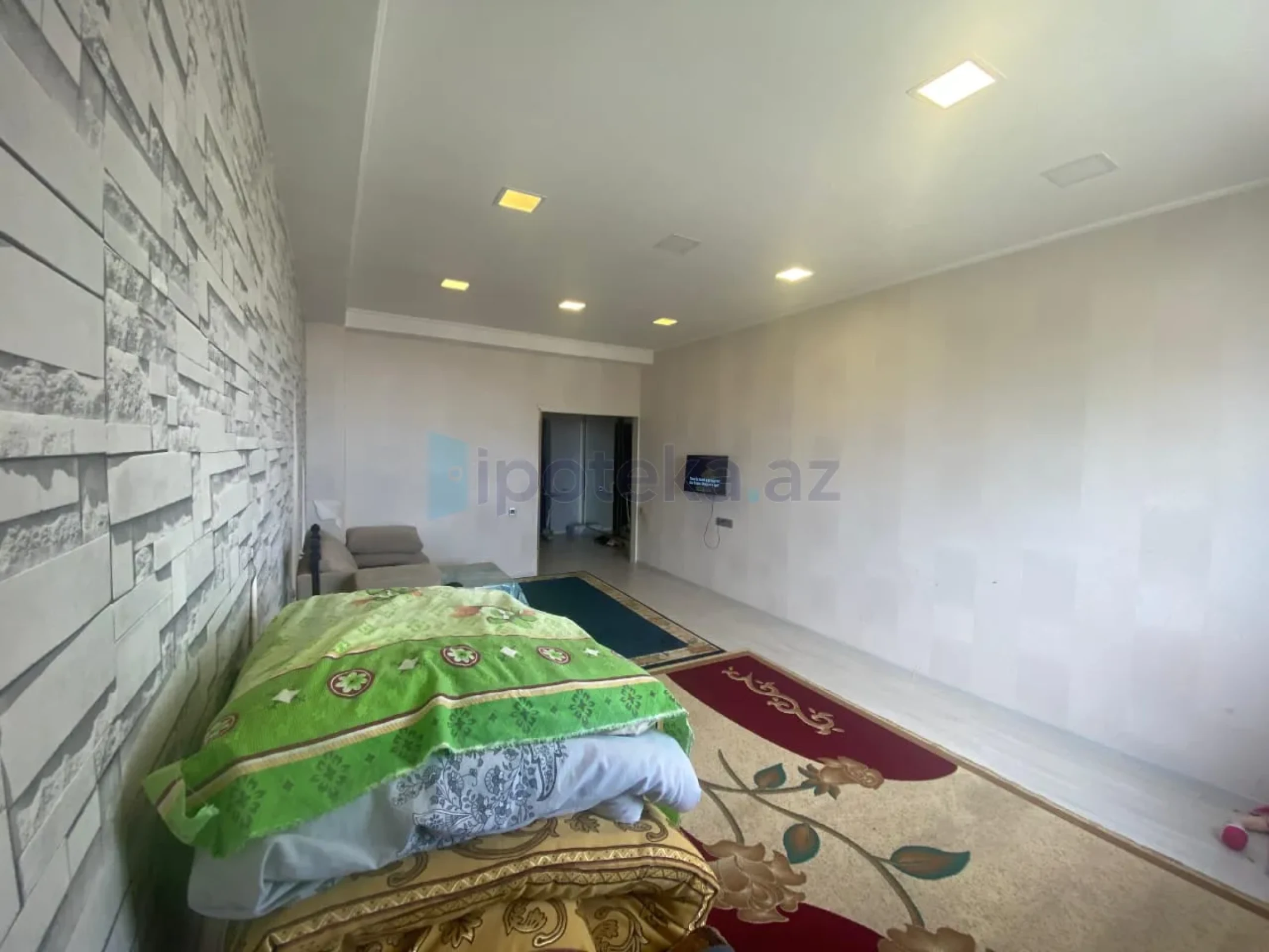 Satılır 3 otaqlı yeni tikili 92 m²