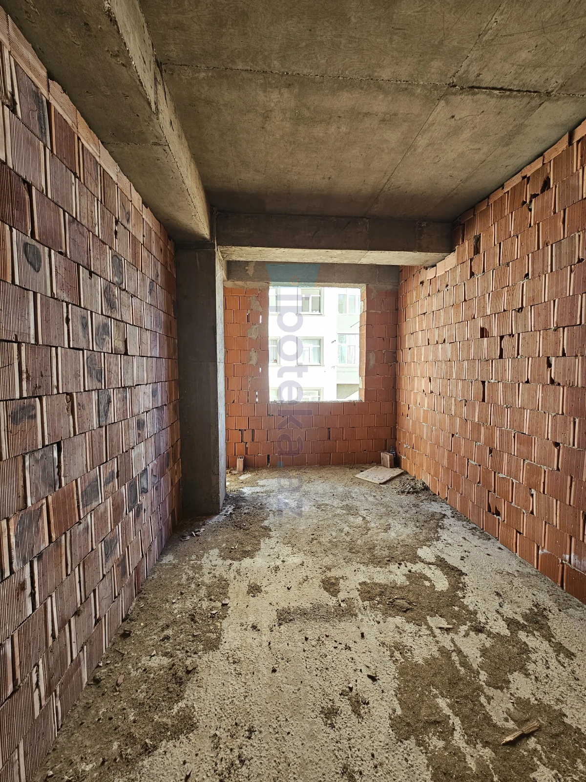 Satılır 2 otaqlı yeni tikili 73 m²