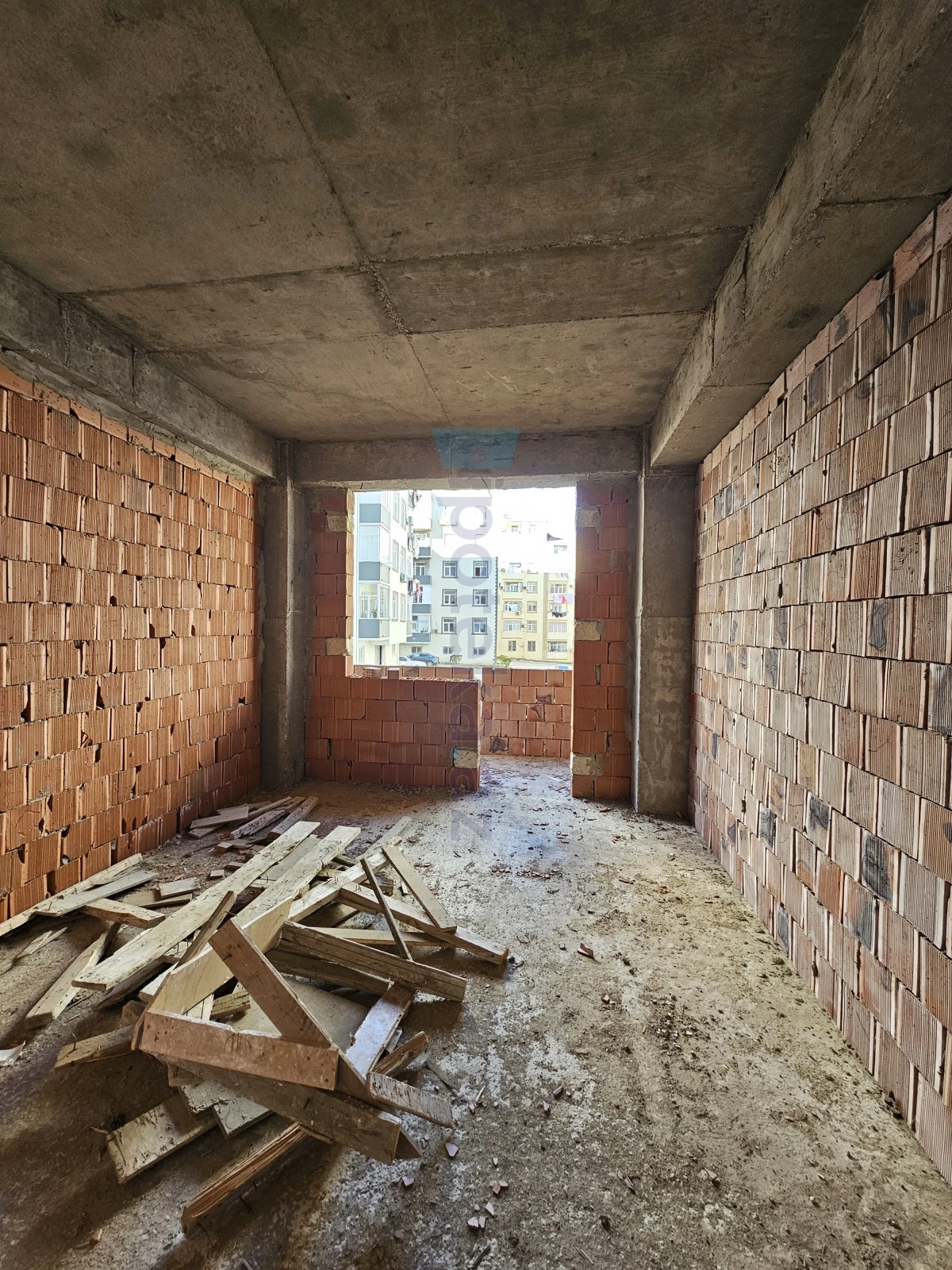 Satılır 2 otaqlı yeni tikili 73 m²