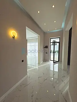Satılır 3 otaqlı mənzil 150 m²