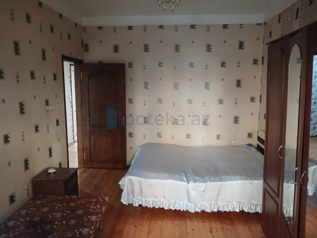 Satılır 3 otaqlı köhnə tikili 80 m²
