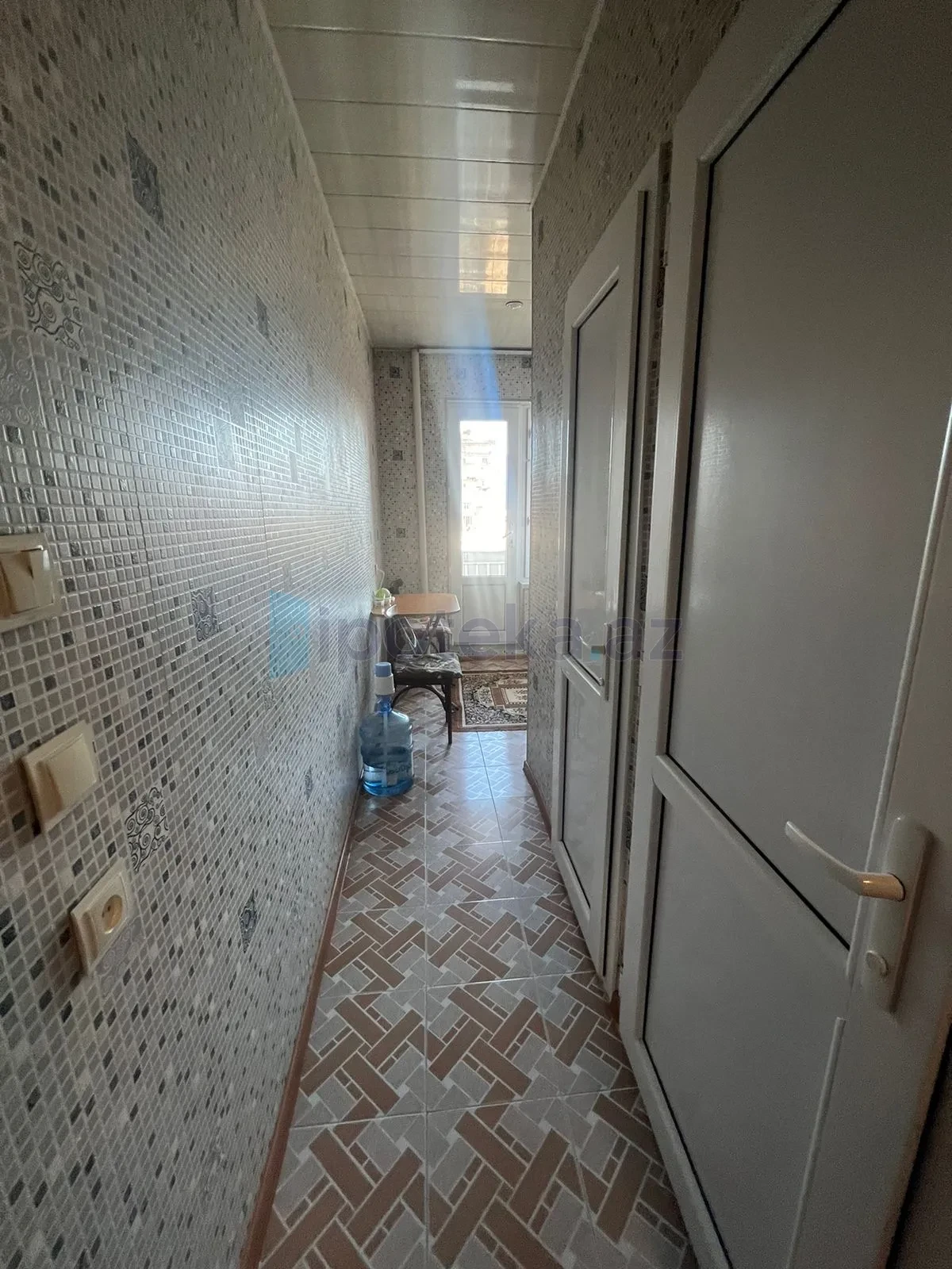 Satılır 3 otaqlı köhnə tikili 82 m²