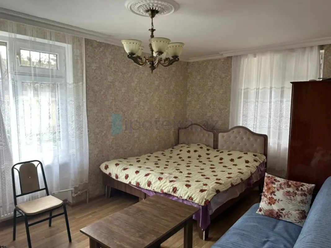 Satılır 1 otaqlı köhnə tikili 35 m²