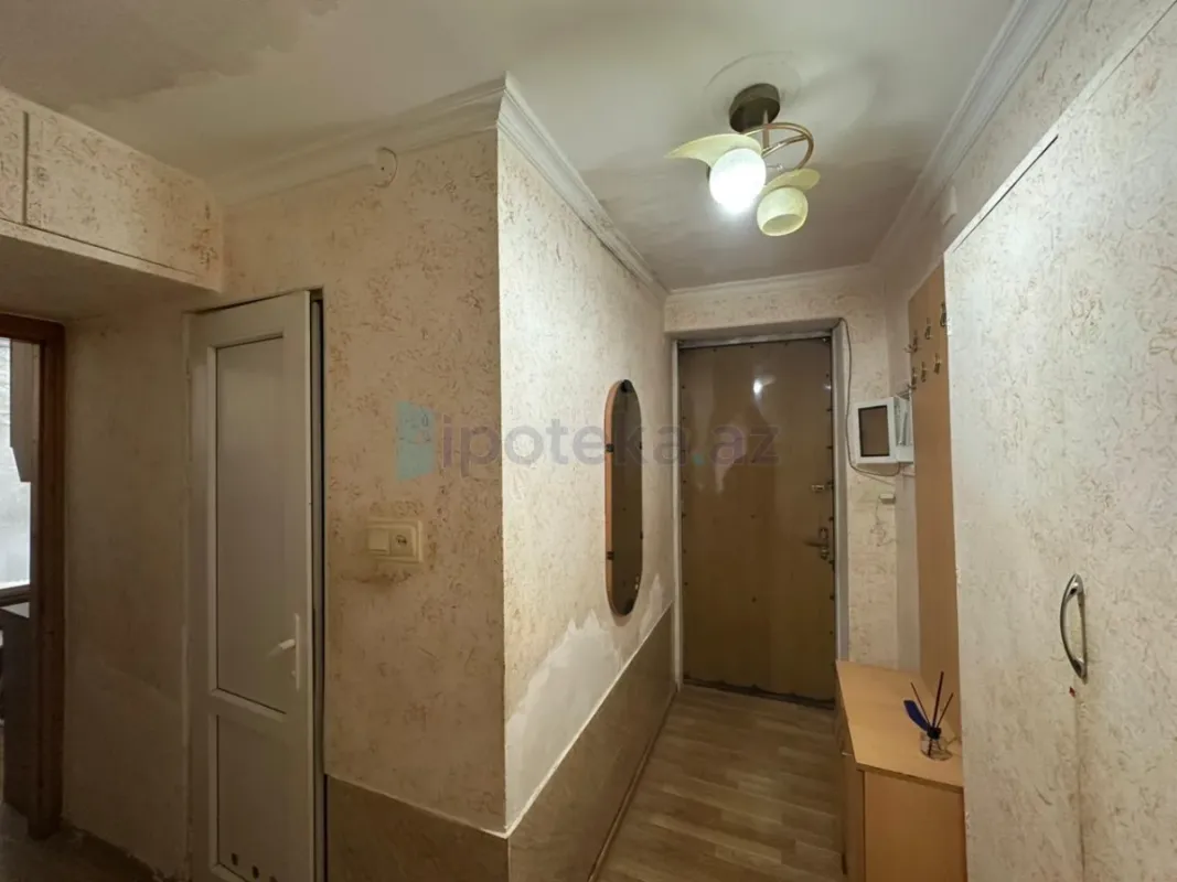 Satılır 1 otaqlı köhnə tikili 35 m²