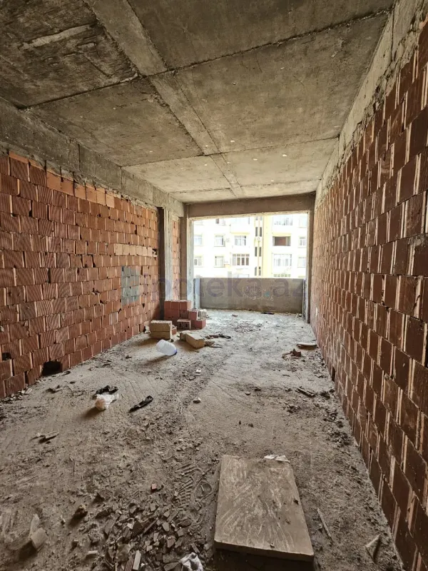 Satılır 2 otaqlı yeni tikili 83 m²