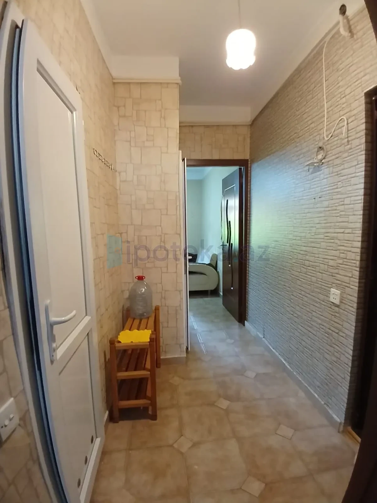 Satılır 1 otaqlı köhnə tikili 36 m²