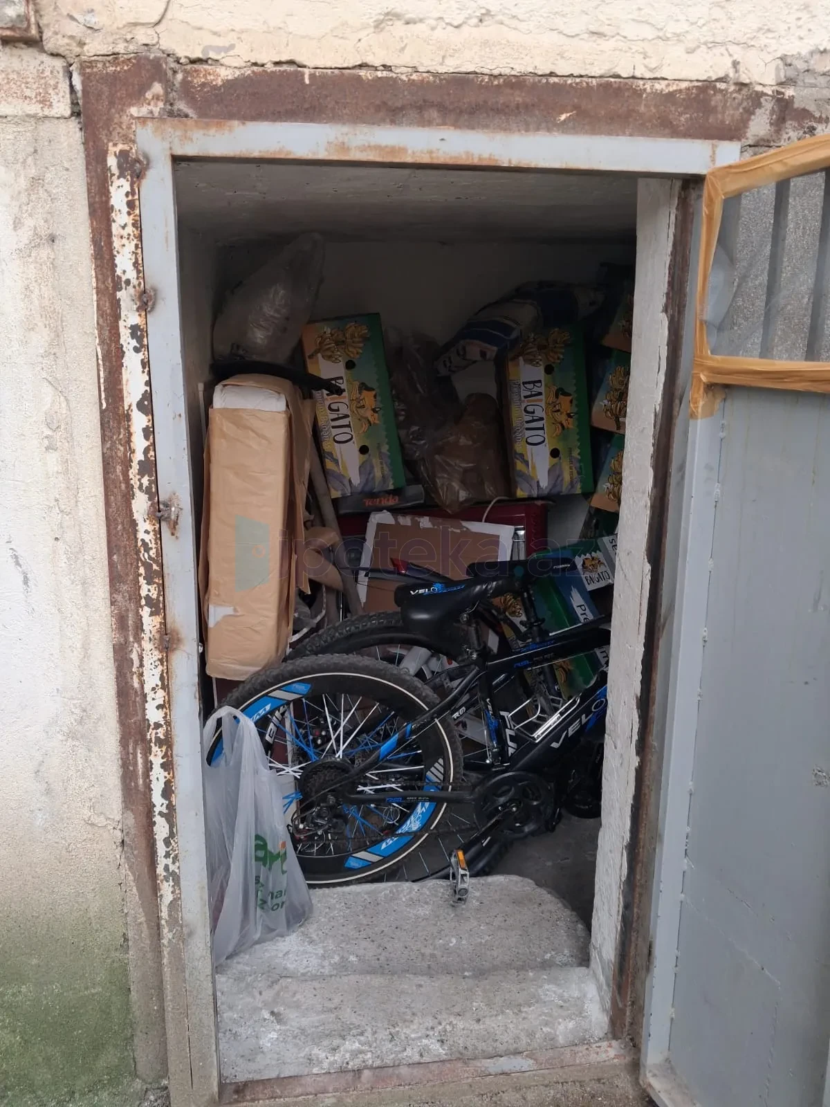 Satılır 1 otaqlı köhnə tikili 36 m²