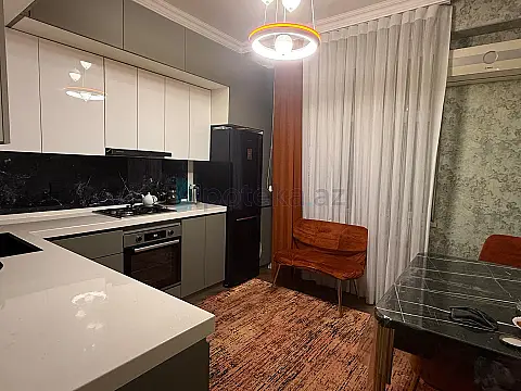 Satılır 3 otaqlı yeni tikili 87 m²