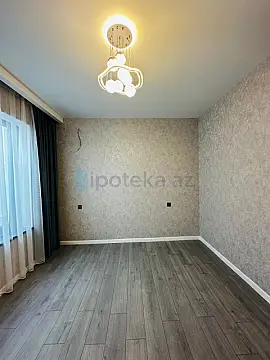 Satılır 4 otaqlı mənzil 170 m²