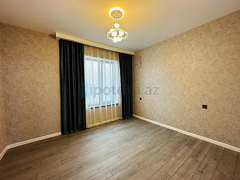 Satılır 4 otaqlı mənzil 170 m²