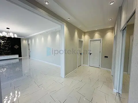 Satılır 4 otaqlı mənzil 170 m²